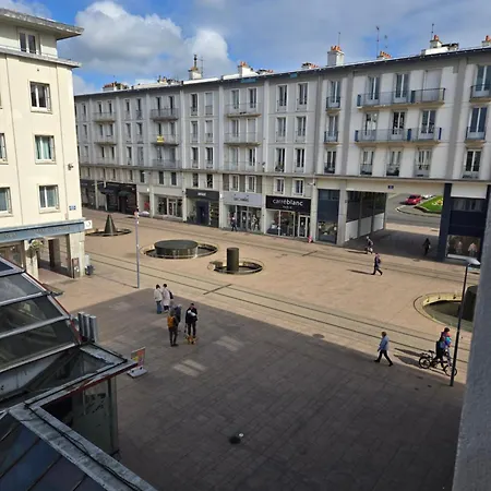 Apartment Spacieux En Plein Coeur De *